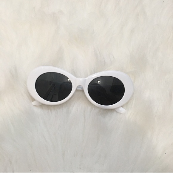 Accessories - BRAND NEW Vintage Kurt Cobain Oval Sunglasses